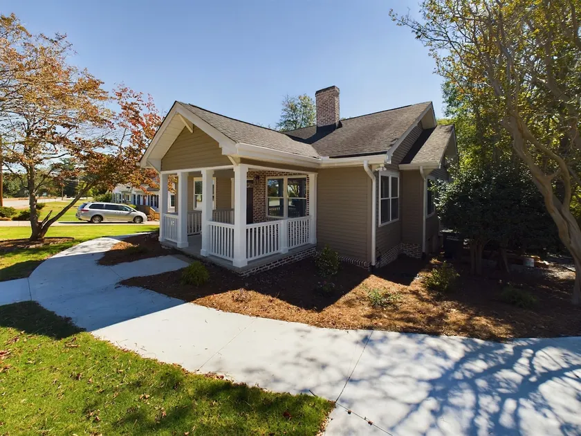 PIckens Place Unit B - Image 1