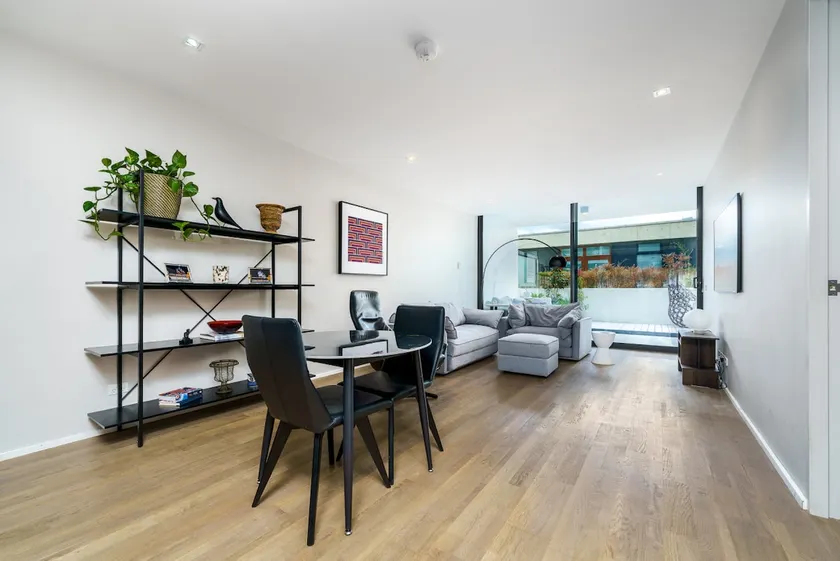 Elegant Apartment in Kingston Foreshore - Hosted by Canstay - Image 1