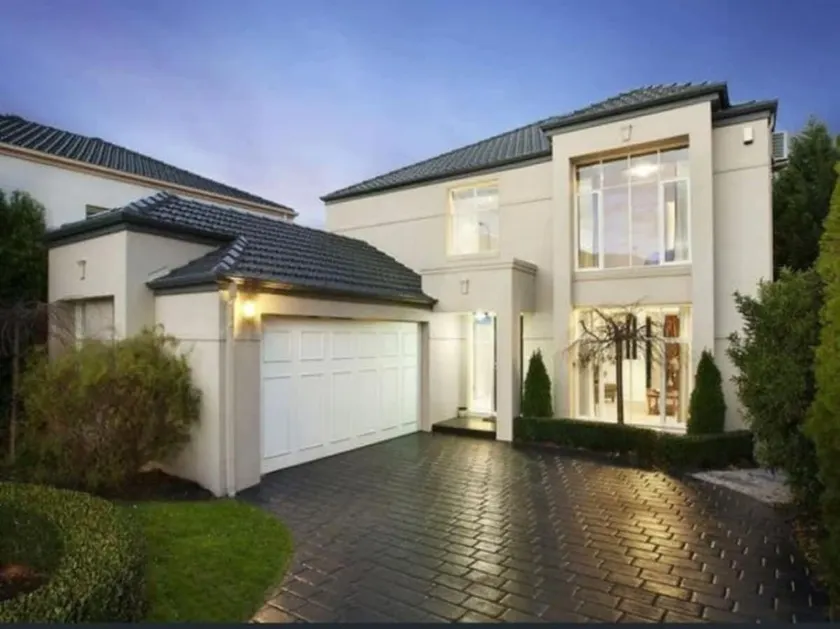 House Kimi - Image 1