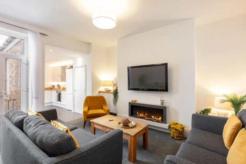 Host & Stay - North View - Image 1