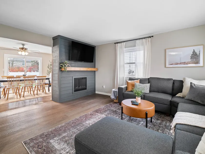 Hot Tub - Game Room - Sleeps 10 - Vermilion - Image 1