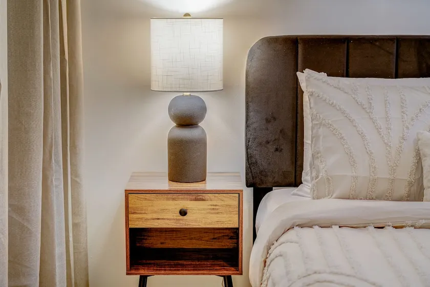 New! Cozy BoHo Chic City Cottage - Image 1