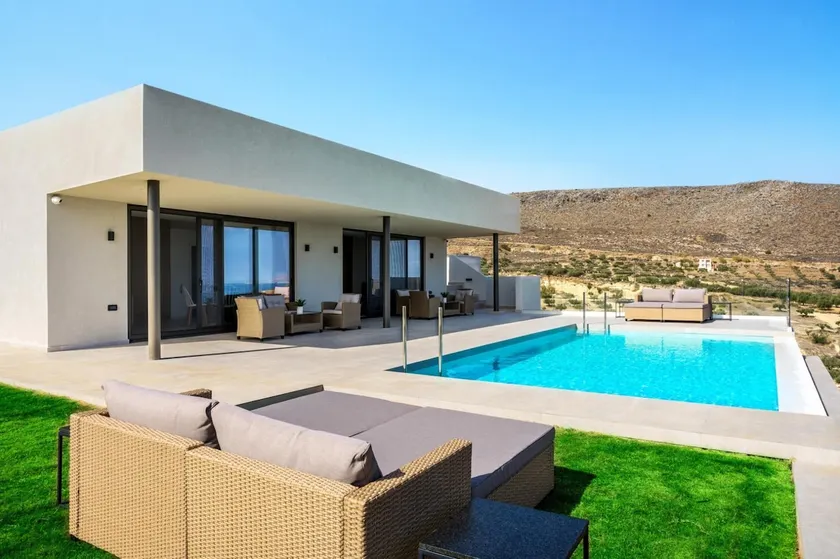 Villa Kamelia with pool - Image 1