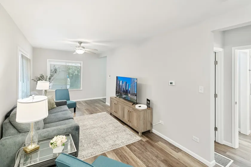 Charming home w/ PingPong Table by GL Naval Base! - Image 1