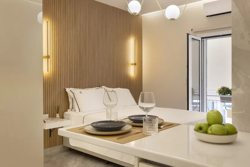 Elegant minimal studio in Kerameikos - Image 1