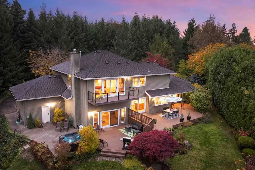 Spectacular Private Retreat on Five Acres, Huge - Image 1