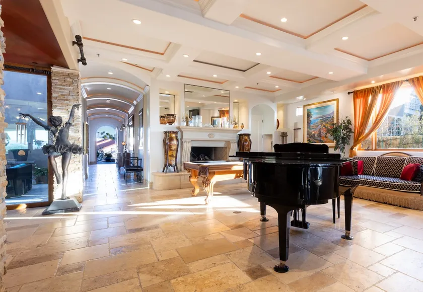 Luxury Ocean Bluff Villa - Image 1