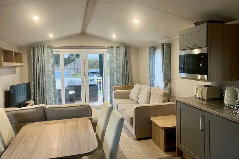 Surfside Bliss - Cayton Bay Park caravan - Image 1