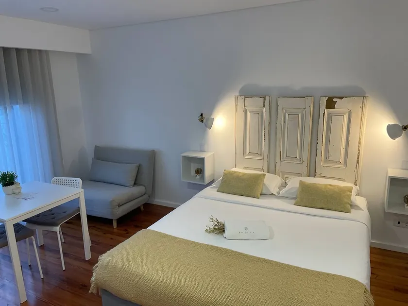 Botica Guesthouse / Studio 4-Camomila - Image 1