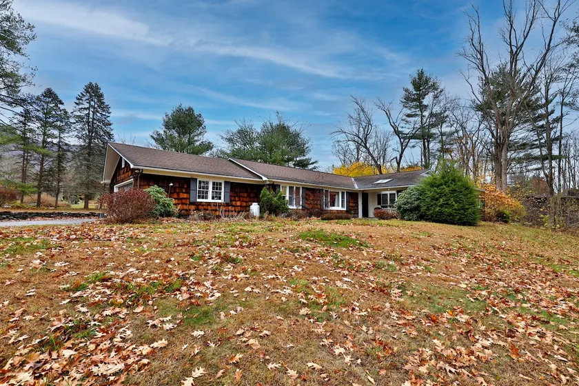 Susan Lane Hideaway - 4BR, 3BA Renovated Home, Close to Skiing and Town, Fireplace - Image 1