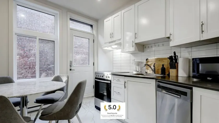 The NDG Charm|A 2BR Hidden Gem - Image 1