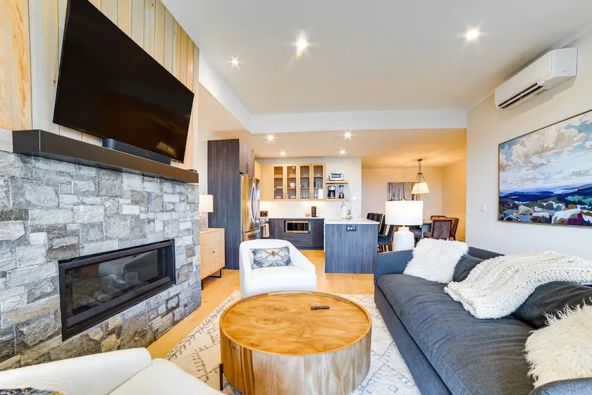 Ski-in/Out Townhome w/ Views at Okemo Resort! - Image 1