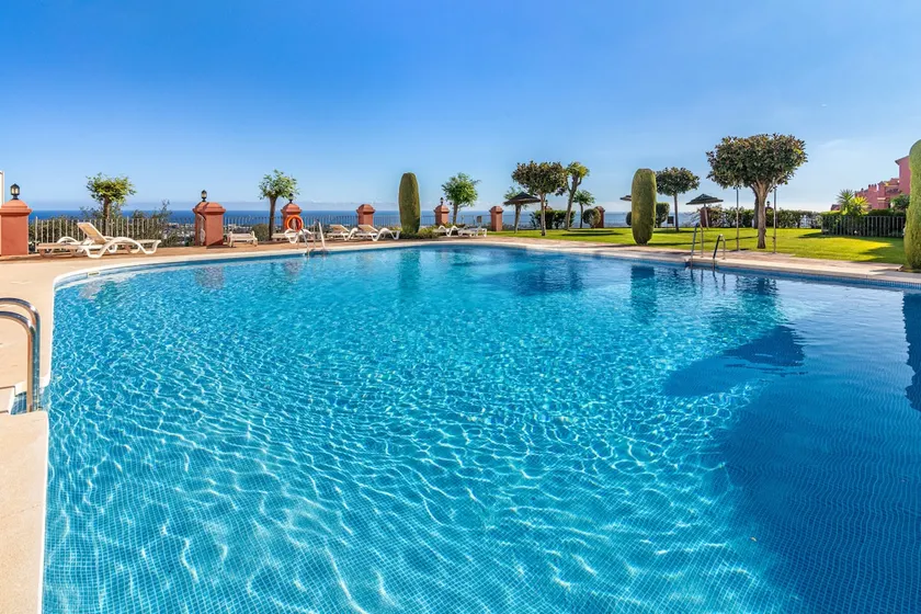 Elegant Golf Apt, Peace, Pool, Panoramic Views - Image 1