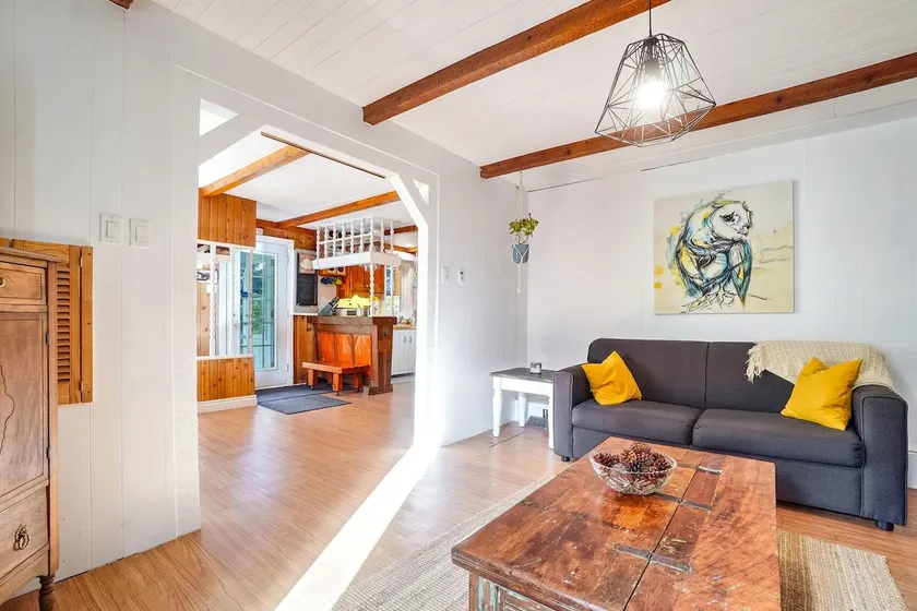 Spa & Lake Access | Chalet au Ptit Bonheur - Image 1