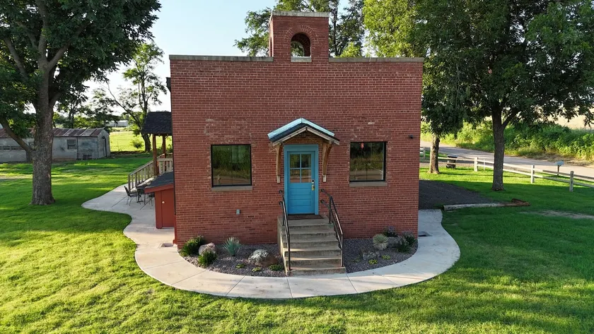 5BR/2BTH Guthrie- near Lazy E and Edmond/OKC - Image 1