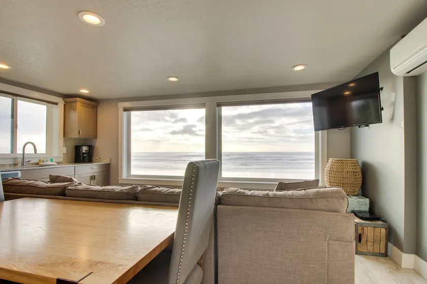 Oceanside Inn #4: Storm Rock - Image 1