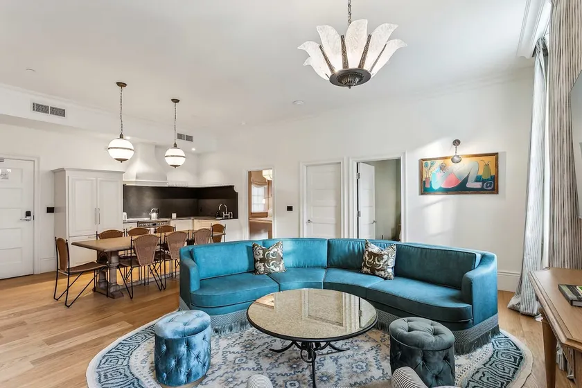The Magazine Suite: Trendy Living in the Heart of - Image 1