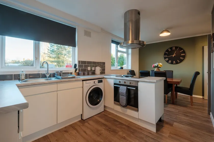 The Eastmount - Stunning 3 bed house - Image 1