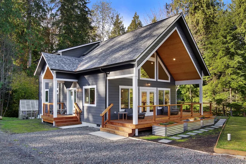 Wraparound Deck, Quality finishes, 2024 New Build! - Image 1