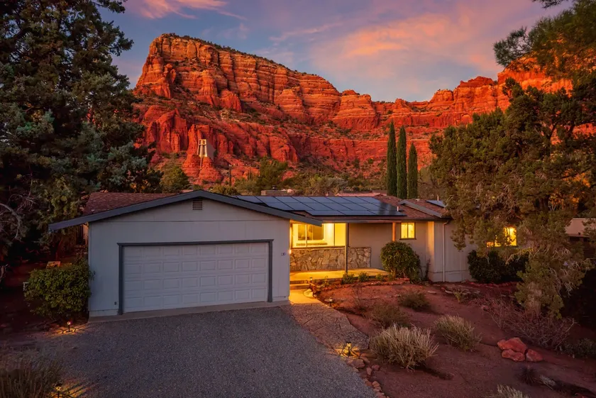 Inspiring Views, Remodeled, Pool, Game Room - Image 1