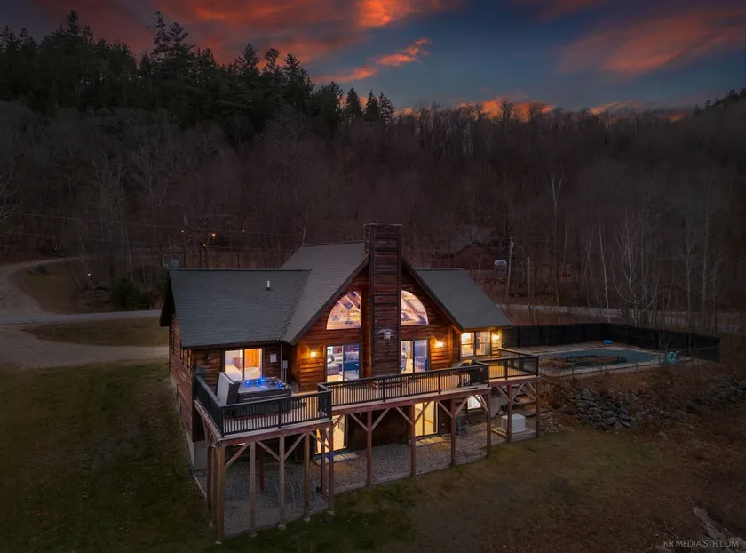 Game Room + Hot Tub + Pool: All Yours - Image 1