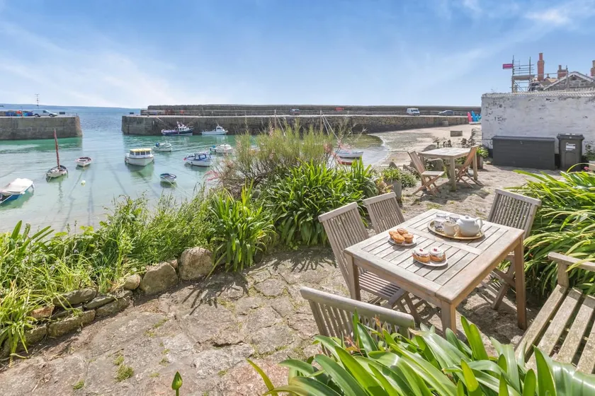 3 Bed in Mousehole oc-h30188 - Image 1