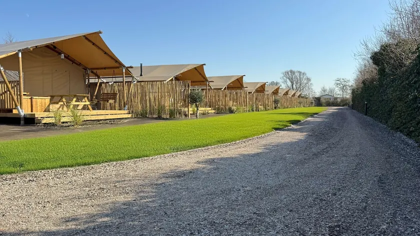 Safari lodge - Image 1
