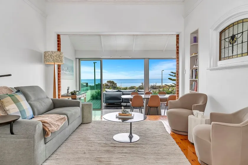 Birdy Beach House - An Idyllic Oceanfront Lifestyle - Image 1