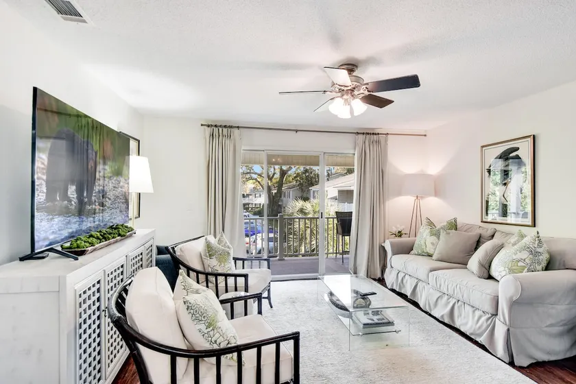 Updated one bedroom condo in Ocean Walk w/washer a - Image 1
