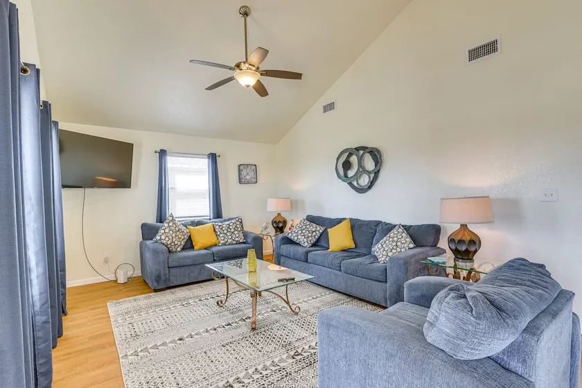 Walk to Beach: Gulf-view Home in Surfside Beach! - Image 1