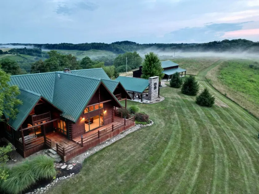 Crest Lodge | Hot Tub • Game Room • Group Friendly - Image 1