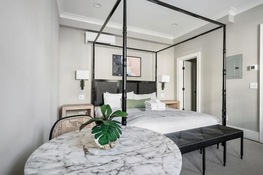 Thomas Waring House | Studio Suite #C | Sleeps 2 - Image 1