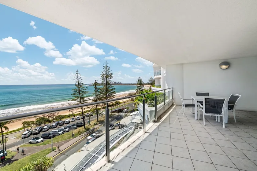 Sirocco 702, amazing ocean views for this contempory apartment in the heart of Mooloolaba - Image 1