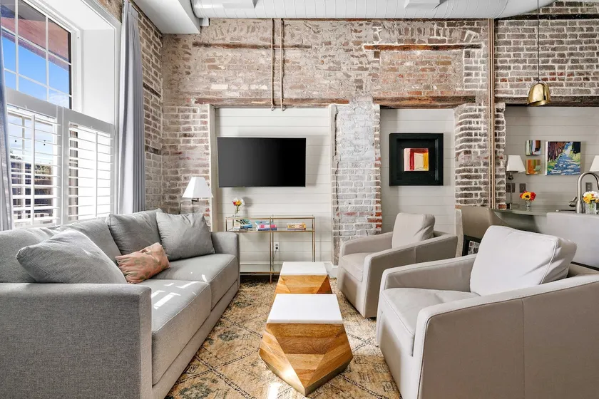 Condo on King Street - Rooftop & Terrace! - Image 1