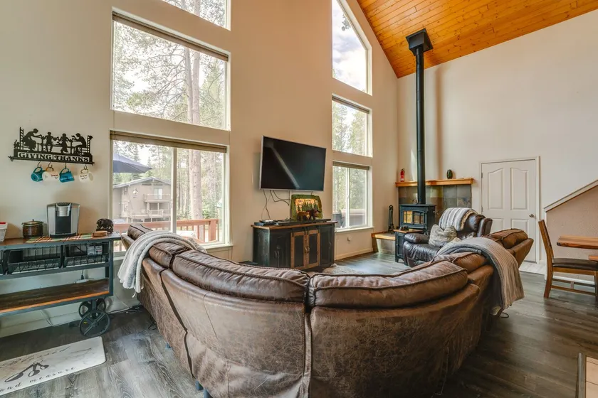 Neighborhood Beach Access! Soda Springs Getaway - Image 1