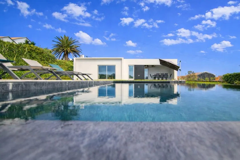 Seaview Villa with Heated Private Pool - Image 1