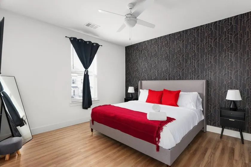 Modern 1BR | Gym | Comfortable Stay - Image 1