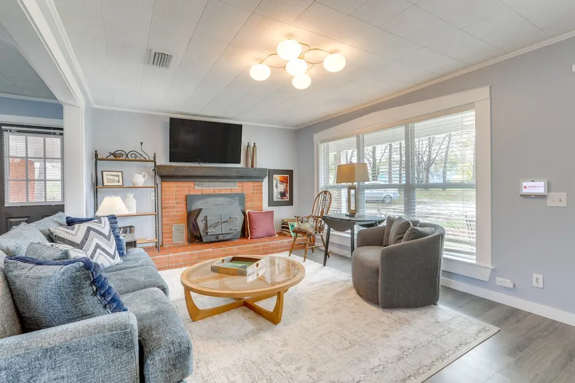 Hike, Fish & Boat: Secluded Mountain View Home - Image 1