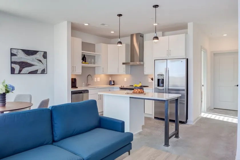 Modern 2 Bedroom with Gym in Raleigh - Image 1