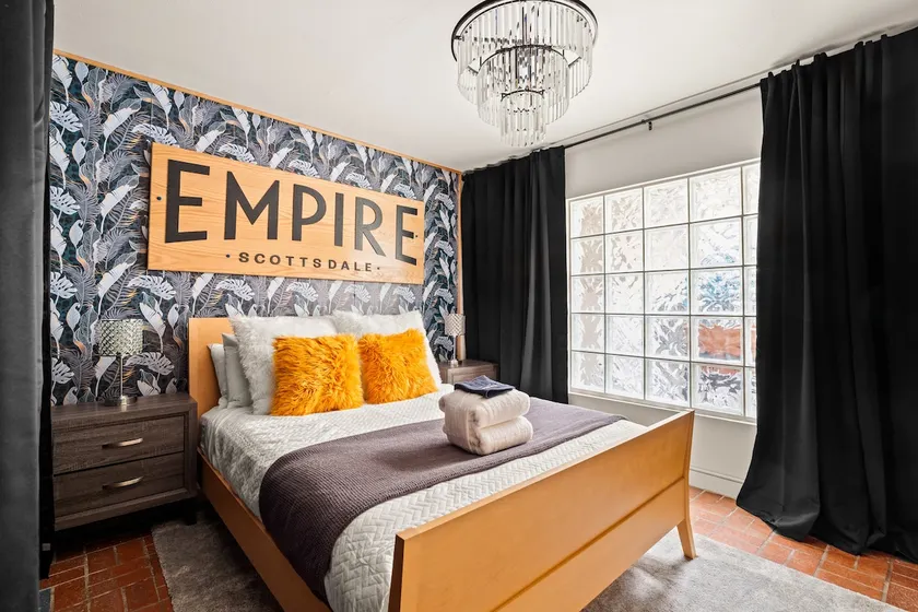 Industrial Luxe in the Core of Old Town Scottsdale - Image 1