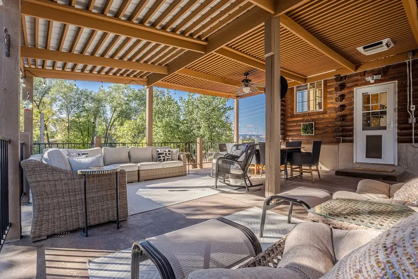 Cabin: Private Pool, Luxury Log Home - Image 1