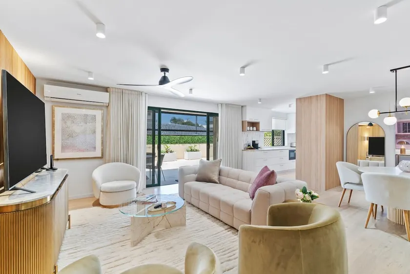 C'est Mermaid: A Stunning Beachside Escape - Image 1