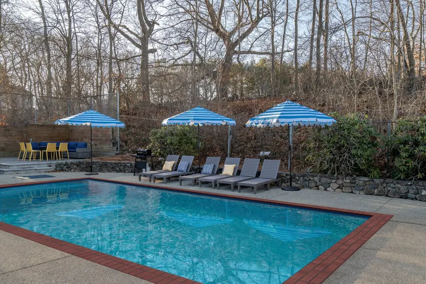 Luxury Boston Ranch –Sleeps 8|Pet+|Private pool - Image 1