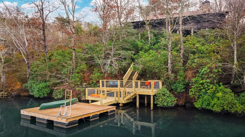 Lake Lahusage Front - Private Dock, Game Room - Image 1