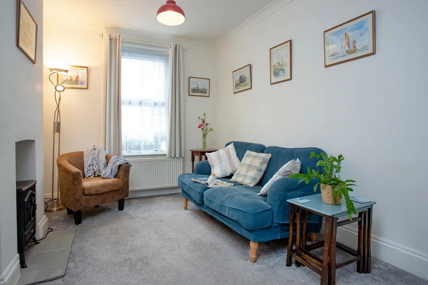 Salty Cottage - Image 1