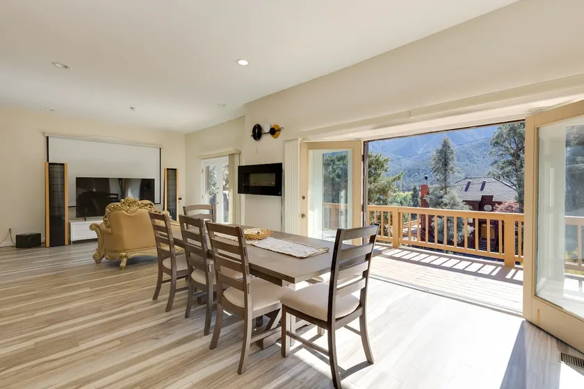 Game Room & Deck: Modern Frazier Park Home! - Image 1