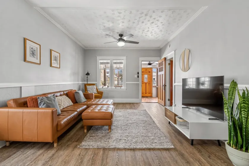 Dino's Last Post | Sleeps 8 | Private Backyard! | - Image 1