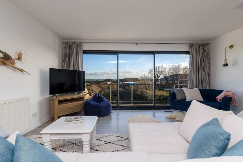 Appartement avec jardin, internet haut débit et barbecue | Vue sur l'eau - Image 1