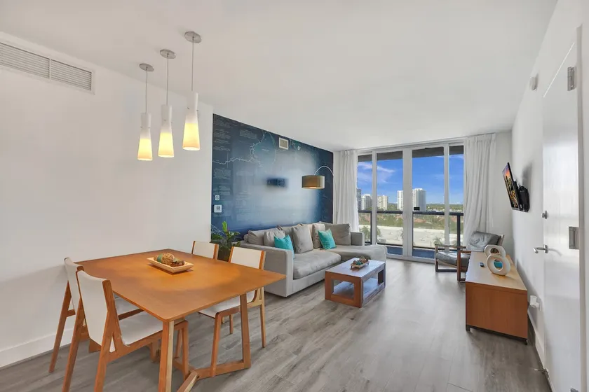 Stylish 2 BDR Condo Resort Near Beach 1210 - Image 1