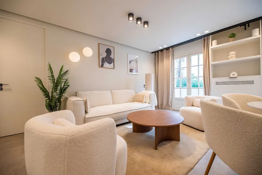 Elegant apartment - 2BR-6P - Notre Dame Cathedral - Image 1